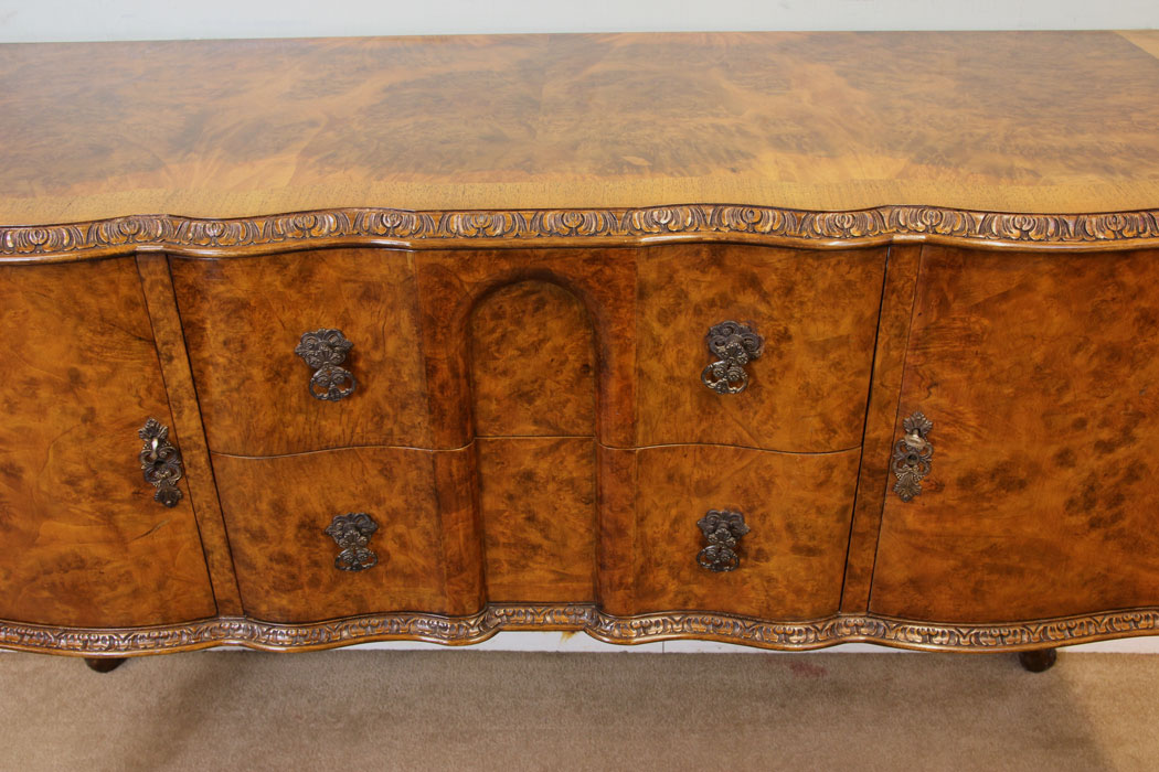 11054r13 Burr Walnut Serpentine Queen Anne Style Shaped Front Sideboard