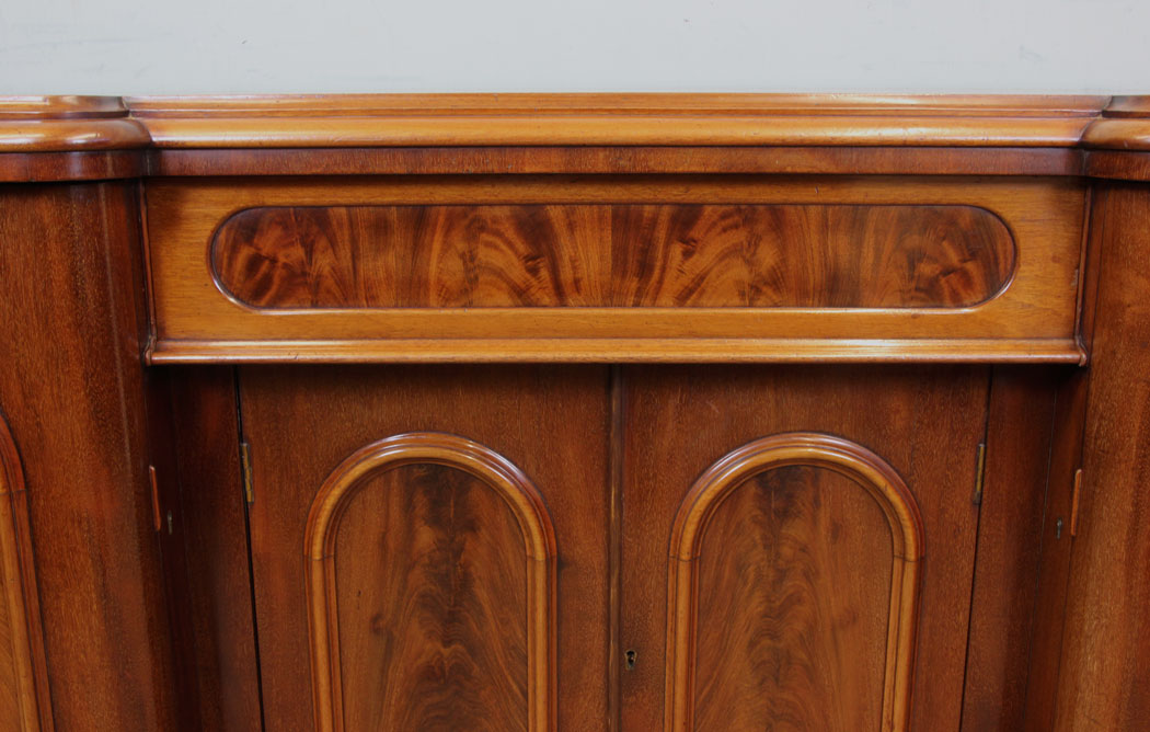 11057r5 Victorian Antique Mahogany Sideboard Base, Antique Victorian Mahogany Breakfront Sideboard Dresser Base.