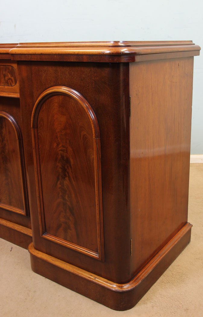 11057r6 Antique Mahogany Server Sideboard Base, Antique Victorian Mahogany Breakfront Sideboard Dresser Base.