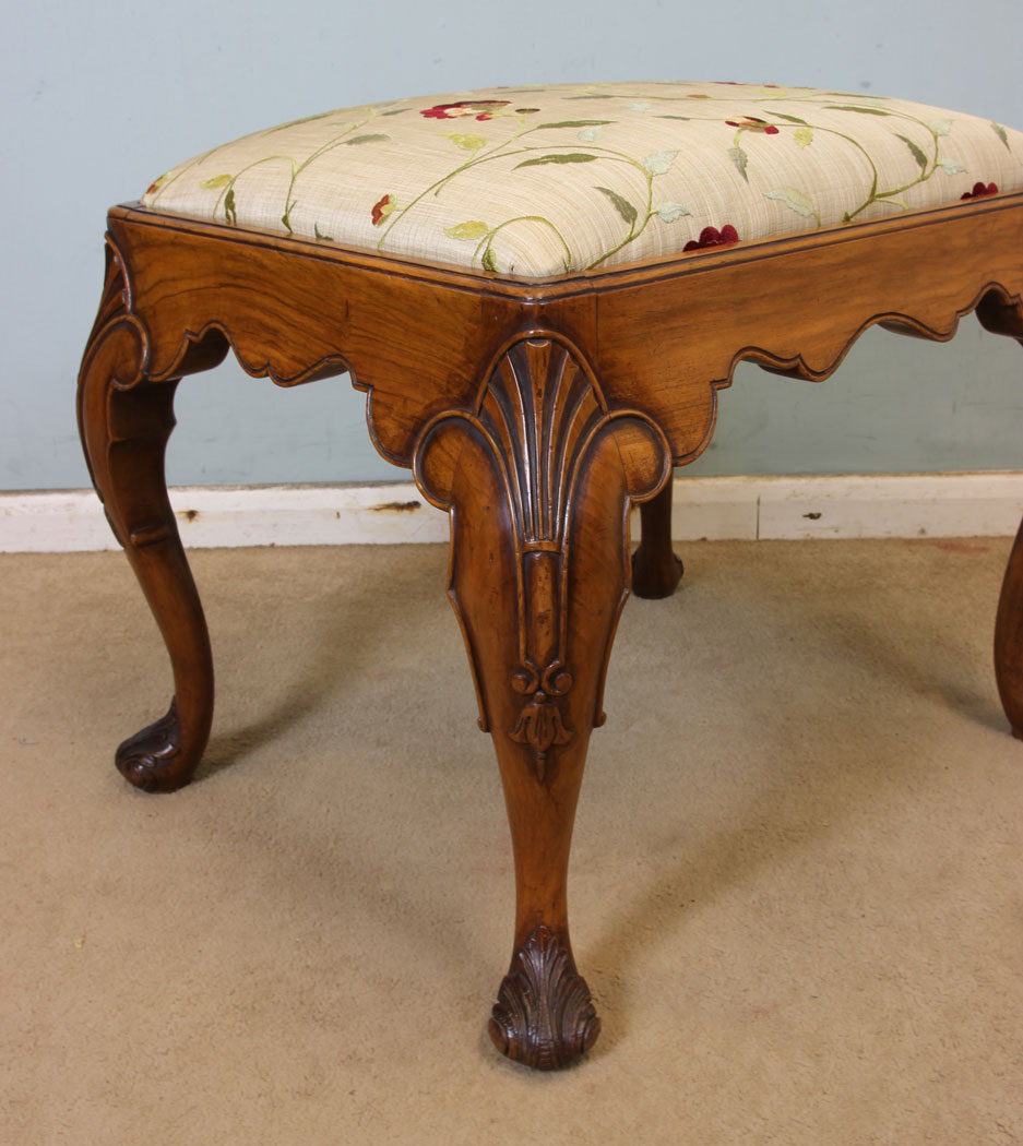 11063r8 Queen Anne Style, Antique Walnut Stool, Antique Queen Anne Style Walnut Dressing Table Stool