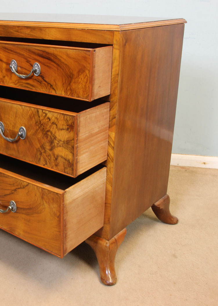 11069r10 Antique Figured Walnut Chest of Drawers, Figured Walnut Chest of Drawers