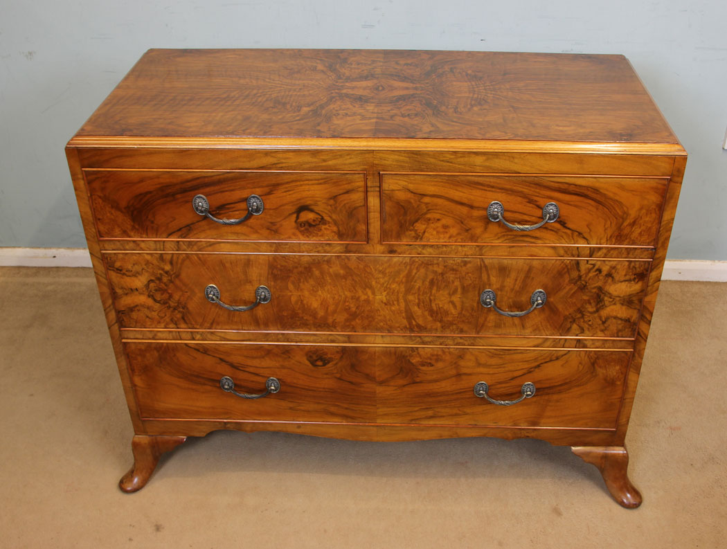 11069r4 Antique Figured Walnut Chest of Drawers, London, Figured Walnut Chest of Drawers