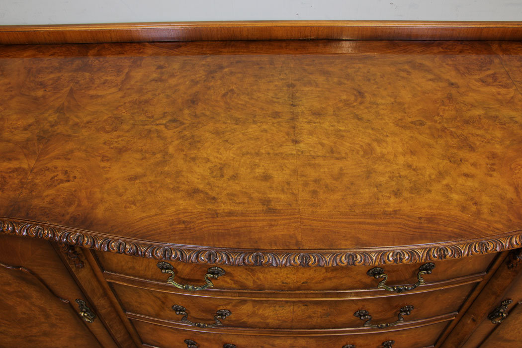 11070r4 Burr Walnut Sideboard, Burr Walnut Queen Anne Style Sideboard Dresser Base