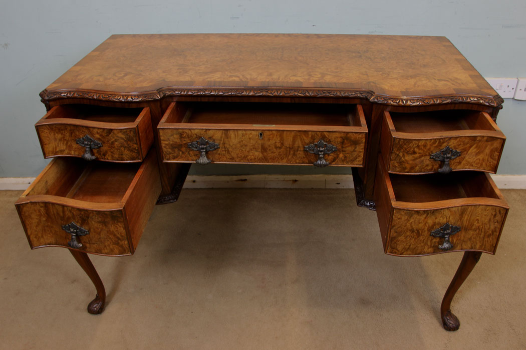11073r10 Antique Burr Walnut Ladies Writing Table, Burr Walnut Writing Side Table / Dressing Table