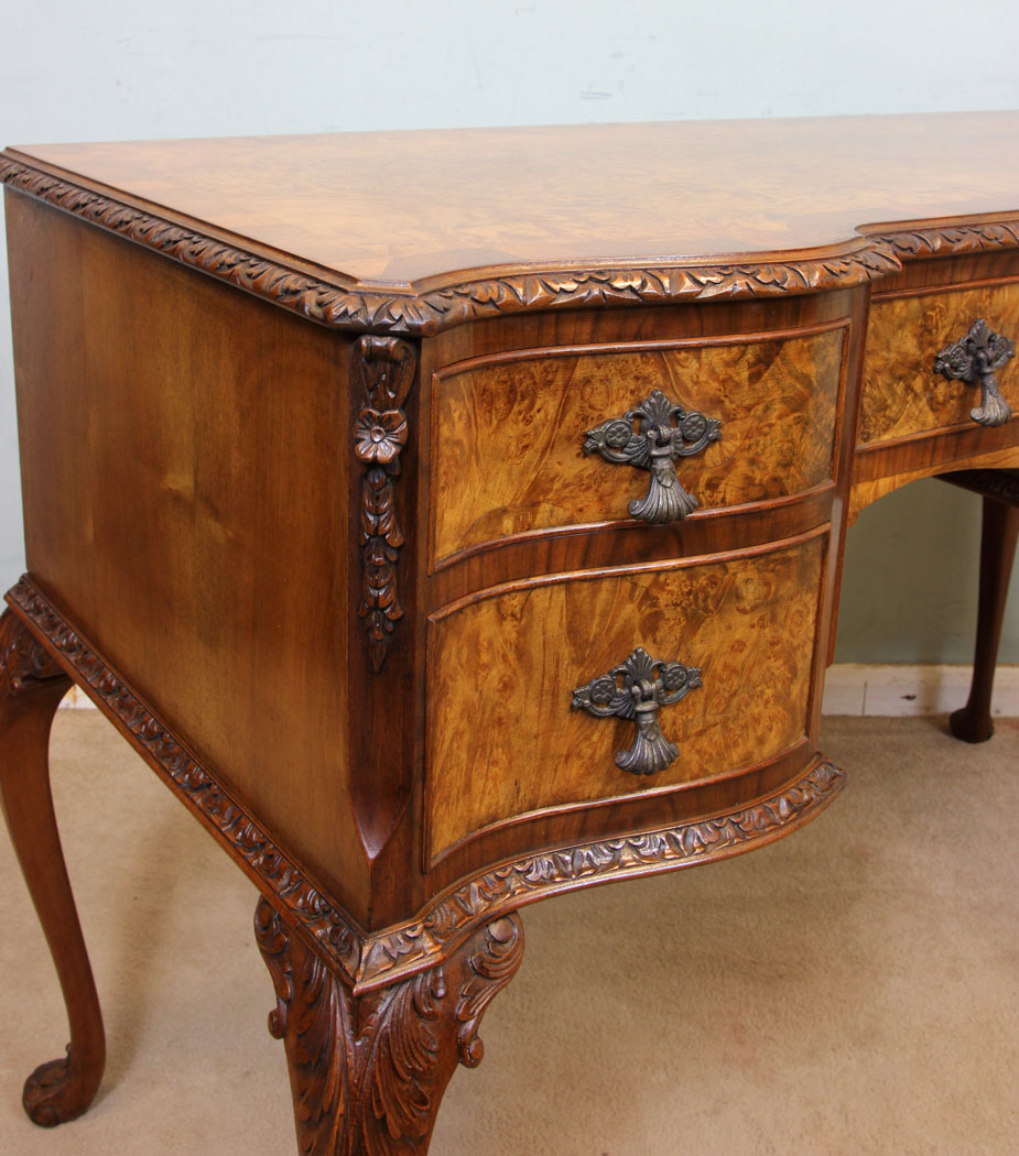 11073r8 Queen Anne Style Antique Burr Walnut Dressing Table, Burr Walnut Writing Side Table / Dressing Table