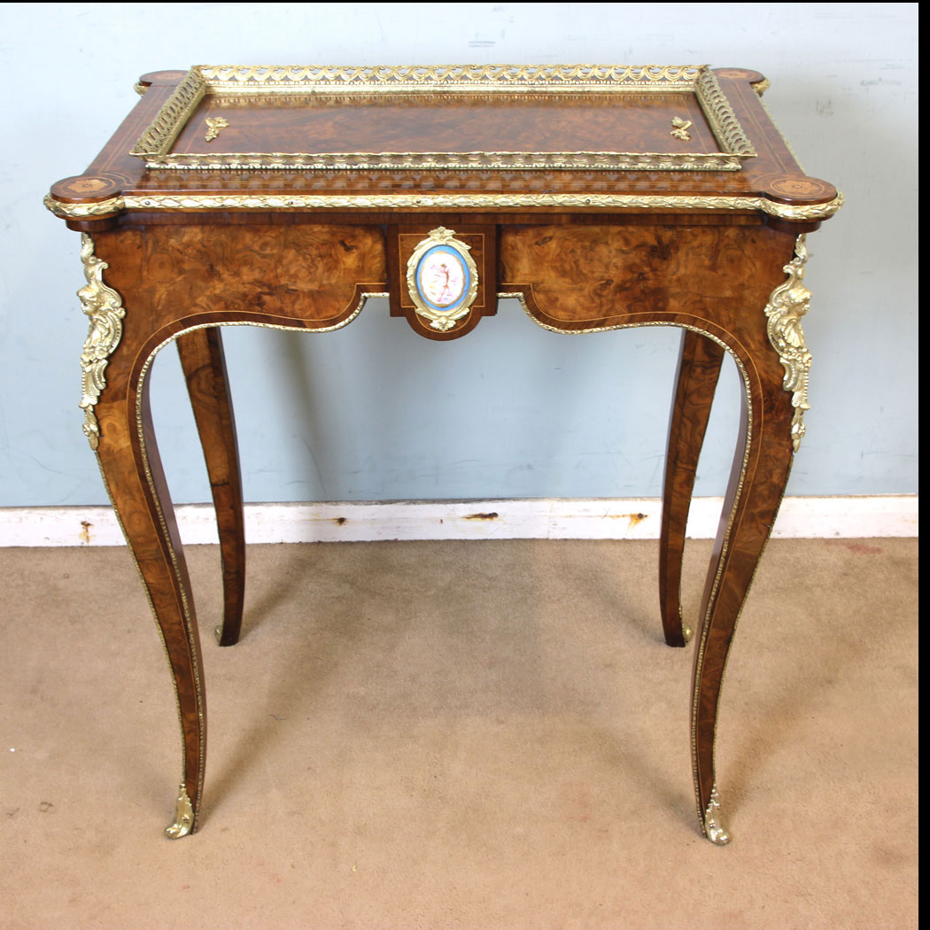 Antique Victorian Burr Walnut Jardiniere Planter, Antique Victorian Burr Walnut Jardiniere / Planter