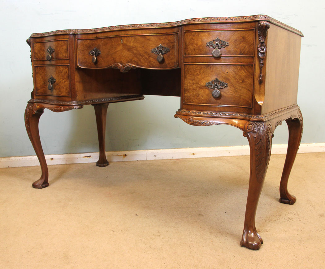 Antique Walnut Dressing Table, London, Burr Walnut Shaped Dressing / Side Table