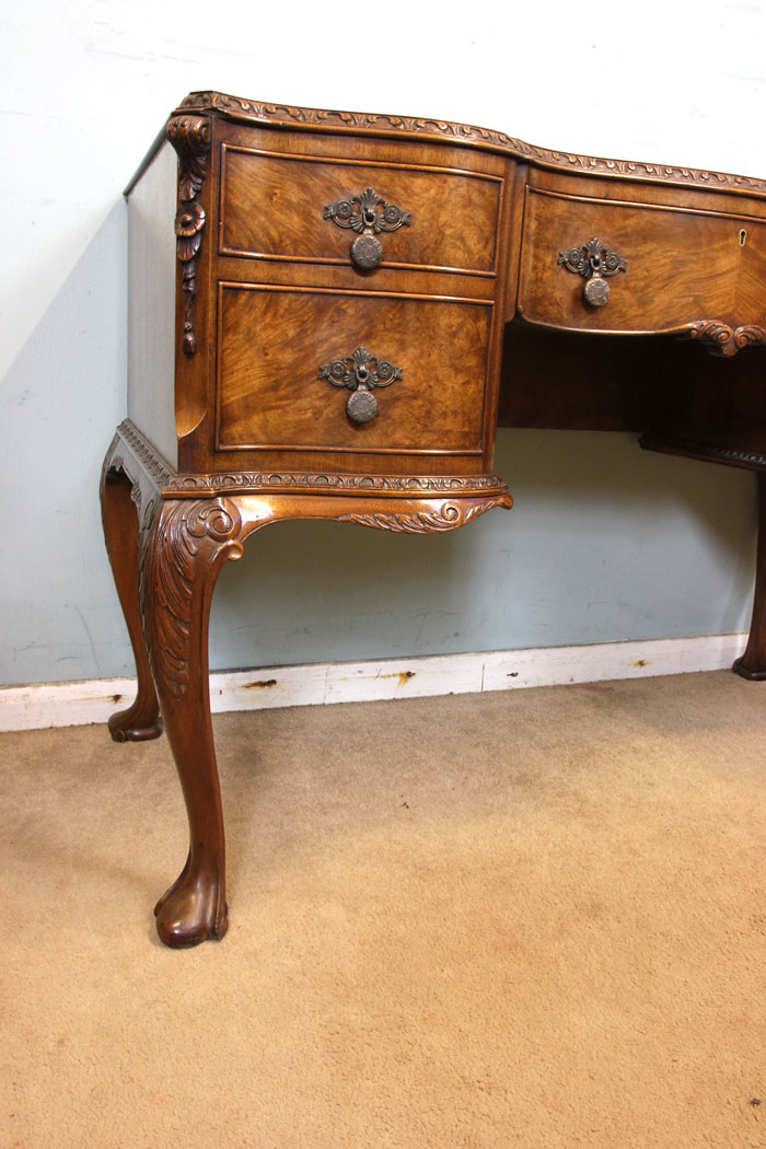 Antique Walnut Writing Side Table, London. Burr Walnut Shaped Dressing / Side Table