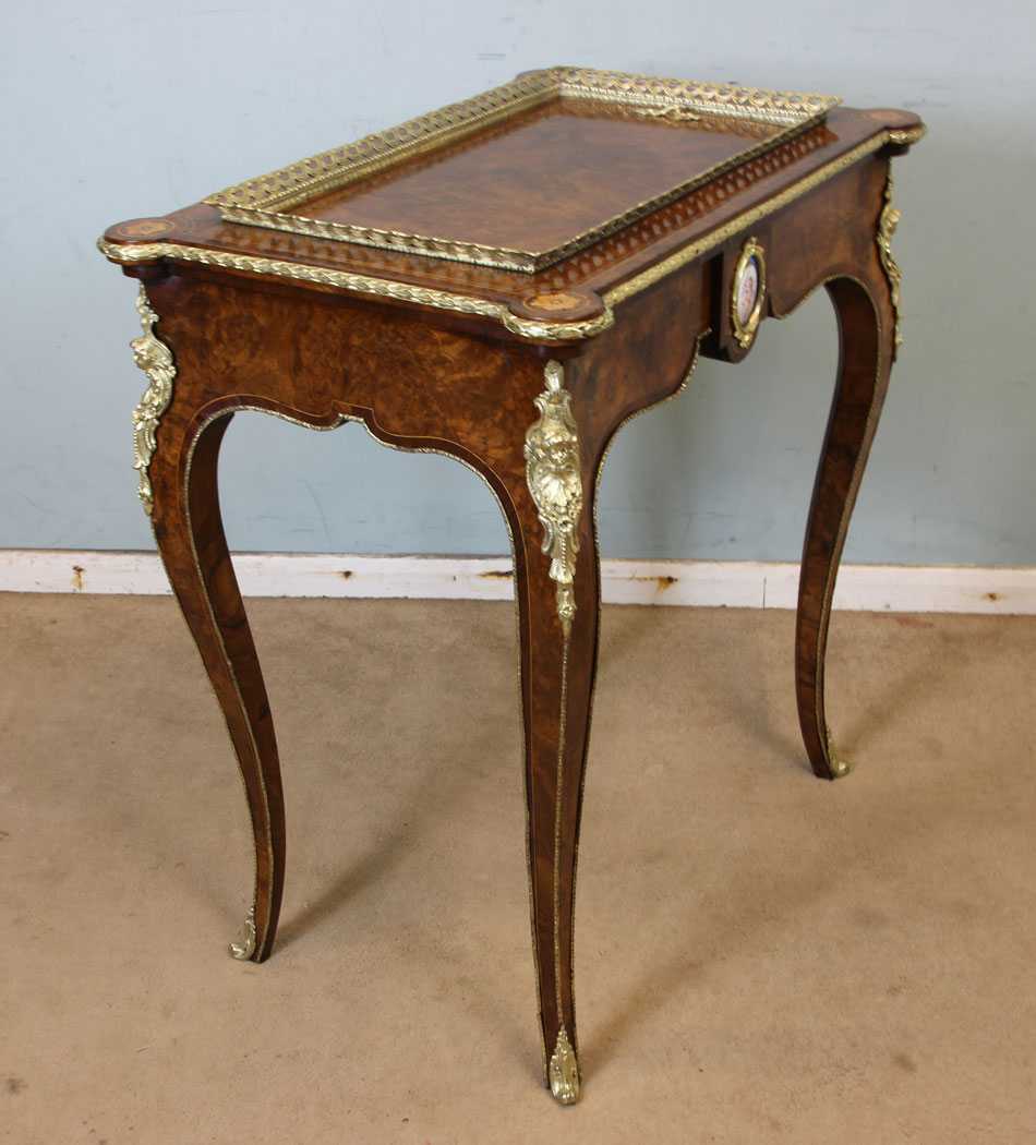 Victorian Burr Walnut Jardiniere Planter,