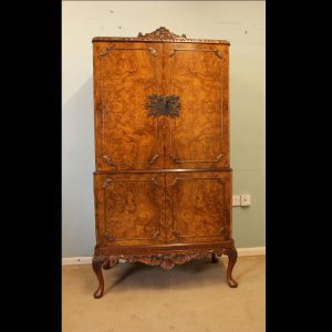 Antique Burr Walnut Queen Anne Style Cocktail Drinks Cabinet