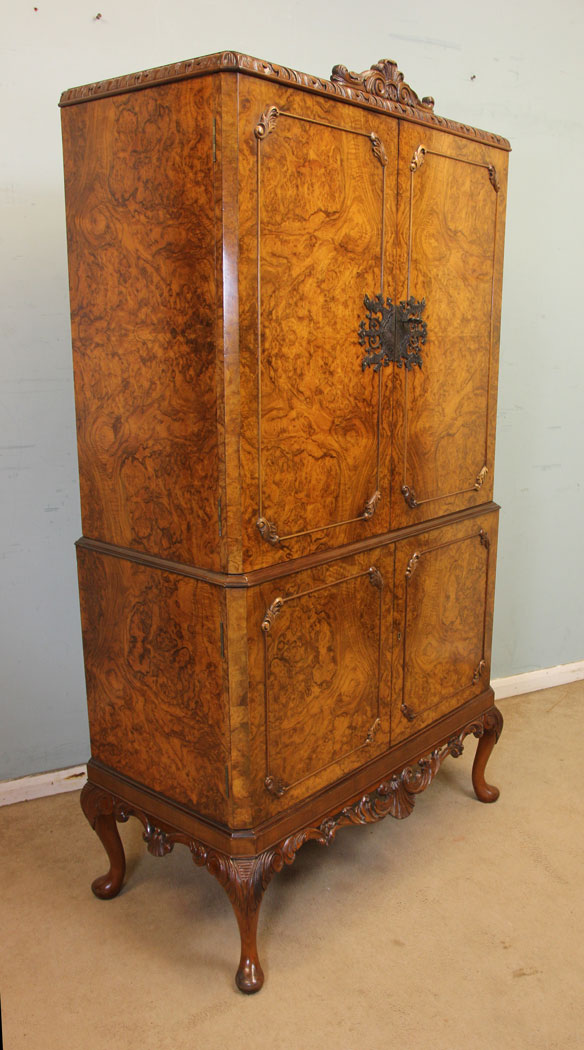Antique Burr Walnut Cocktail Drinks Cabinet, Antique Burr Walnut Queen Anne Style Cocktail Drinks Cabinet