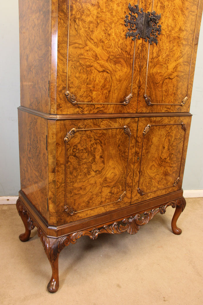 Antique Burr Walnut Cocktail Drinks Cabinet, London, Antique Burr Walnut Queen Anne Style Cocktail Drinks Cabinet