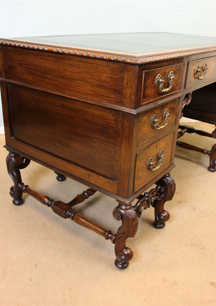 Antique Georgian Style Walnut Writing Desk, - Copy Antique Walnut Knee Hole Leather Top Writing Desk