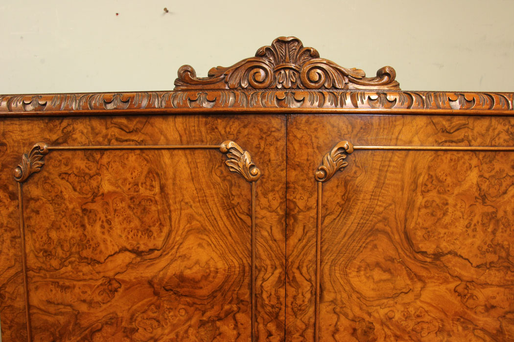 Antique Walnut Cocktail Drinks Cabinet,