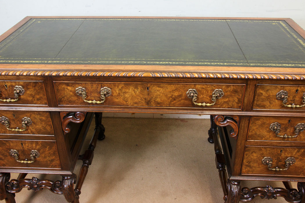 Antique Walnut Writing Pedestal Desk, Gorgian Style, London, Antique Walnut Knee Hole Leather Top Writing Desk
