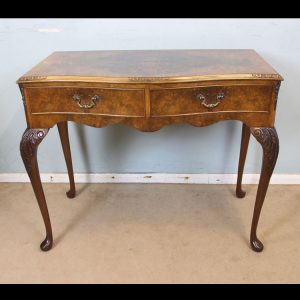 Antique Burr Walnut Queen Anne Style Side Table.