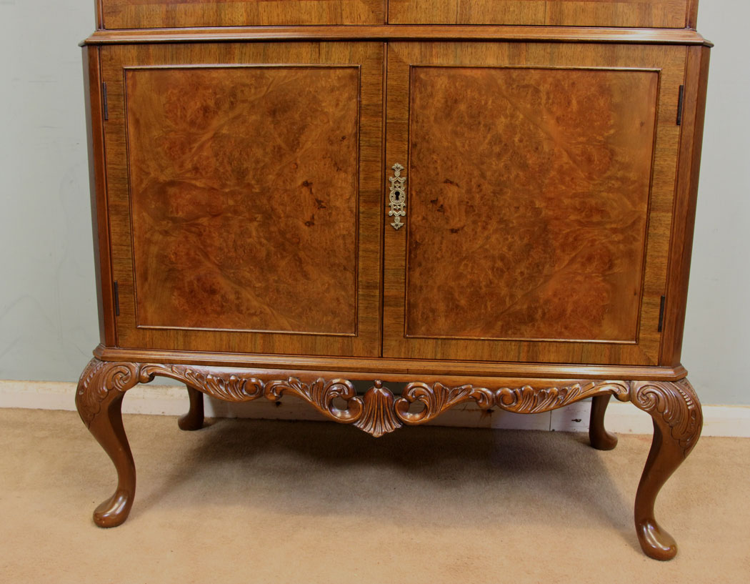 Antique Vintage Drinks Cabinet, London, Antique Burr Walnut Queen Anne Style Cocktail Drinks Cabinet.