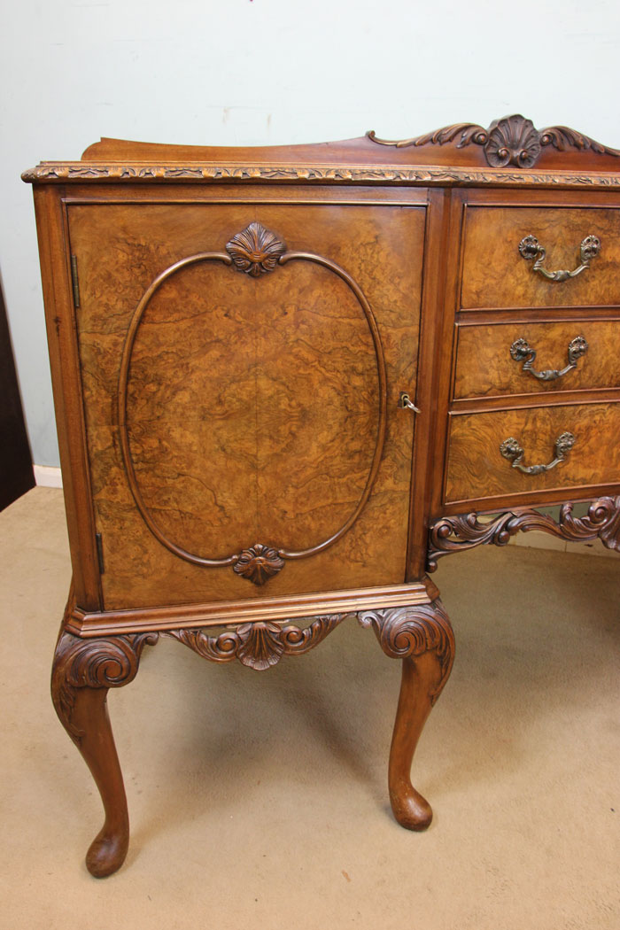 Queen Anne Style Burr Walnut Sideboard London, Antique Burr Walnut Queen Anne Style Server Sideboard