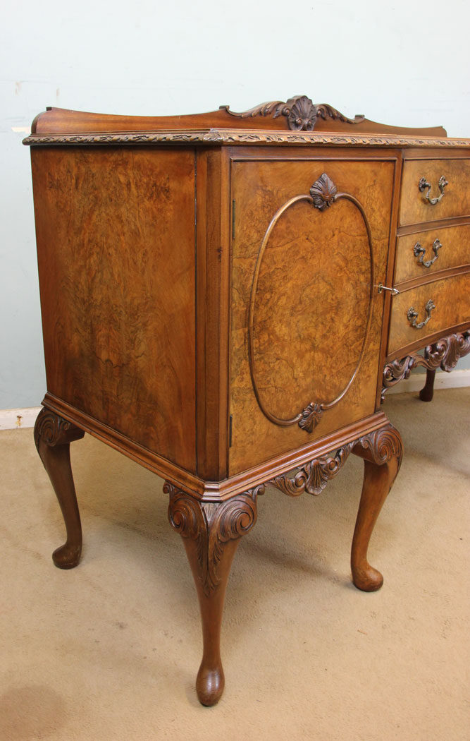Queen Anne Style Burr walnut Sideboard Server, Antique Burr Walnut Queen Anne Style Server Sideboard