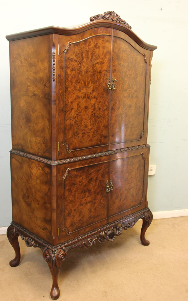 Antique Vintage Walnut Cocktail cabinet Burr Walnut Cocktail Cabinet