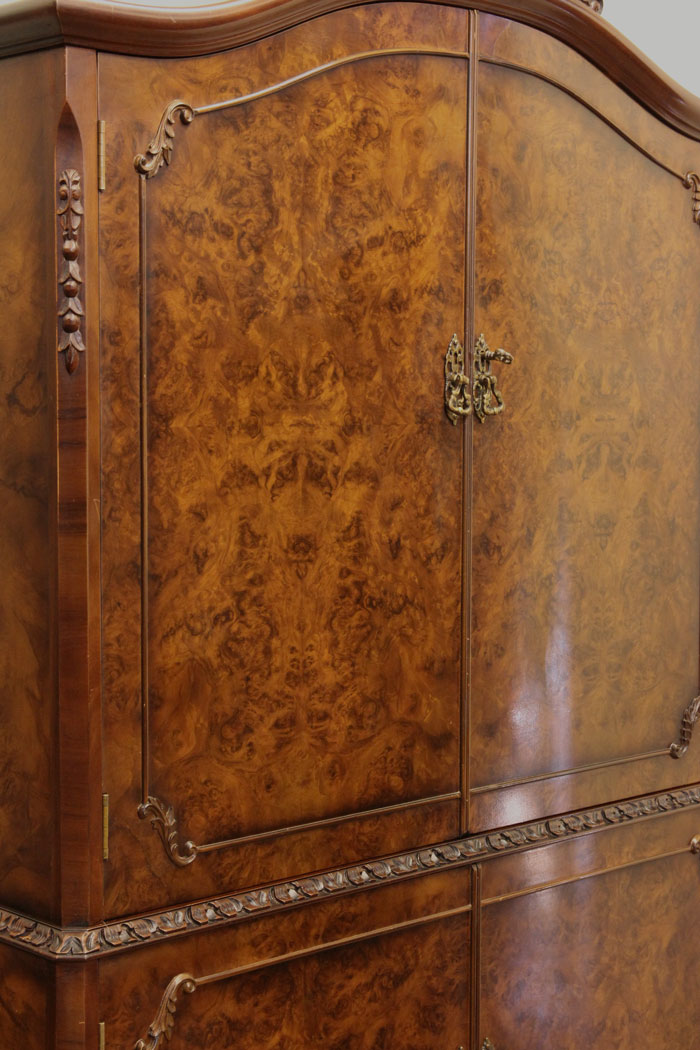 Vintage Burr Walnut Cocktail cabinet London, Burr Walnut Cocktail Cabinet
