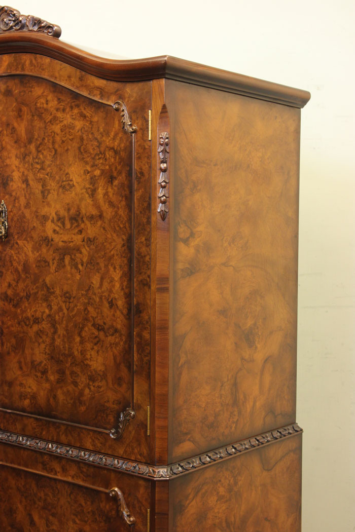 Vintage Queen Anne style Burr Walnut Cocktail cabinet London, Burr Walnut Cocktail Cabinet