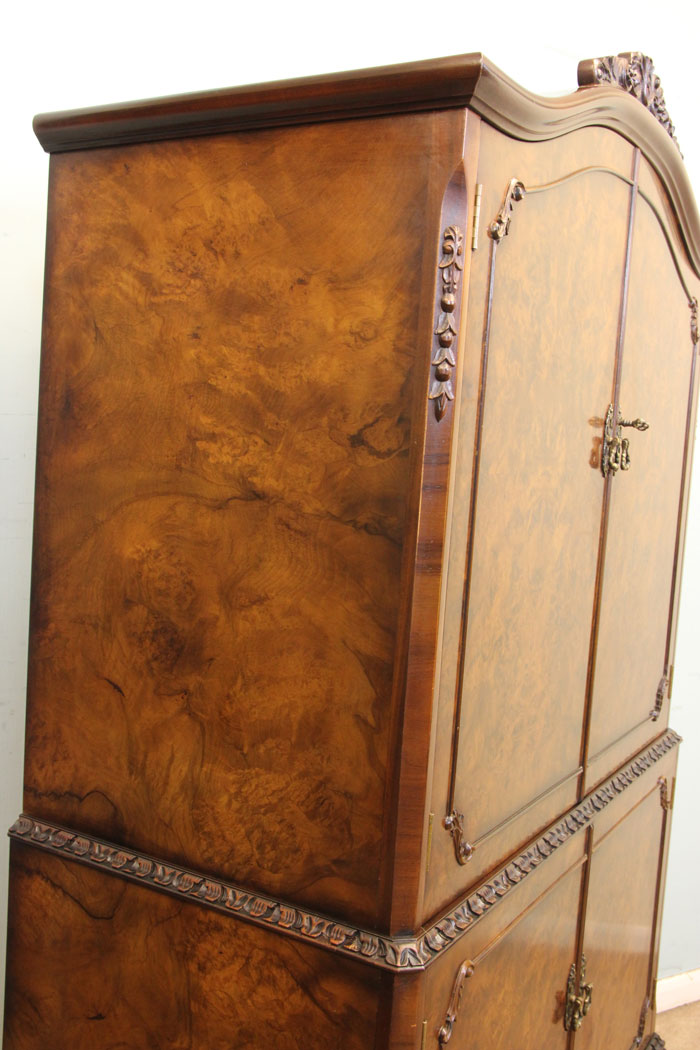 Vintage Walnut Cocktail cabinet London, Lincolnshire, Burr Walnut Cocktail Cabinet
