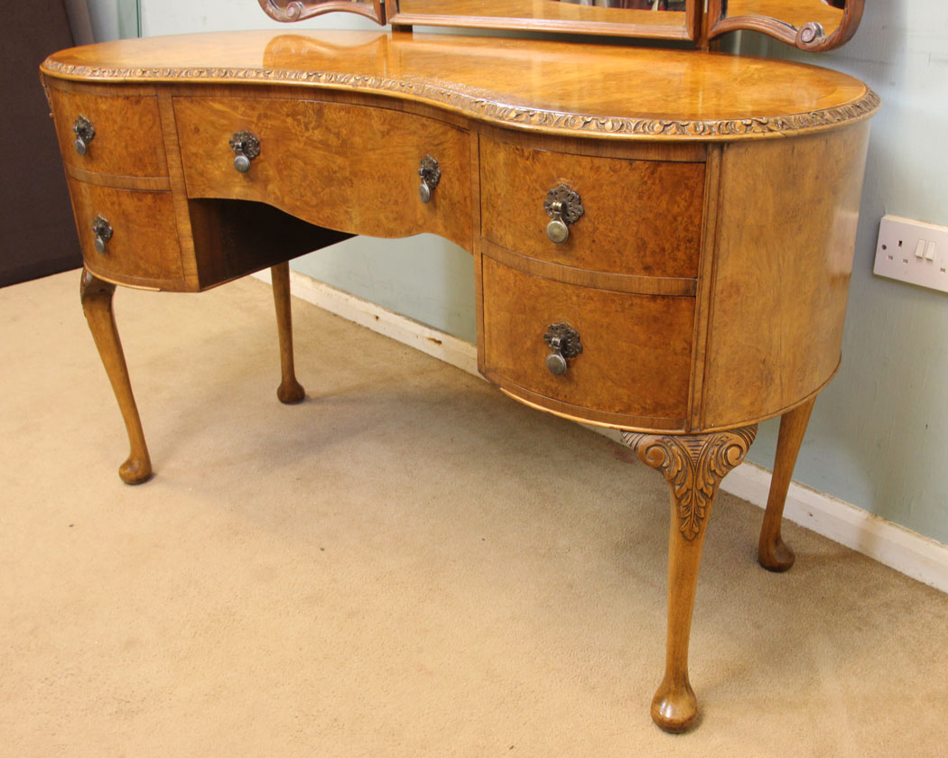 Antique Walnut Shaped Dressing Table, Antique Burr Walnut Triple Mirror Dressing Table