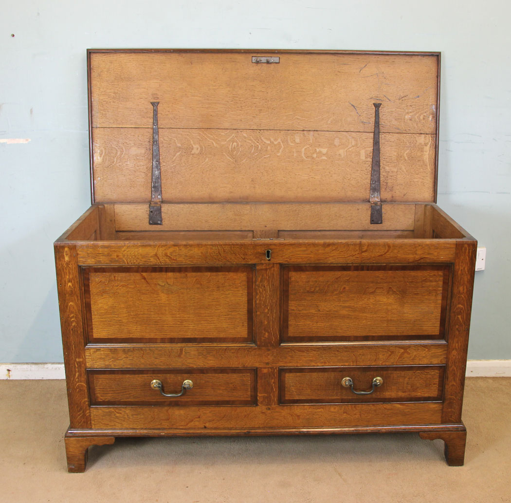 Lancashire Antique 19th Century Mule Chest, Coffer, Antique 19th Century Oak Mule Chest / Coffer