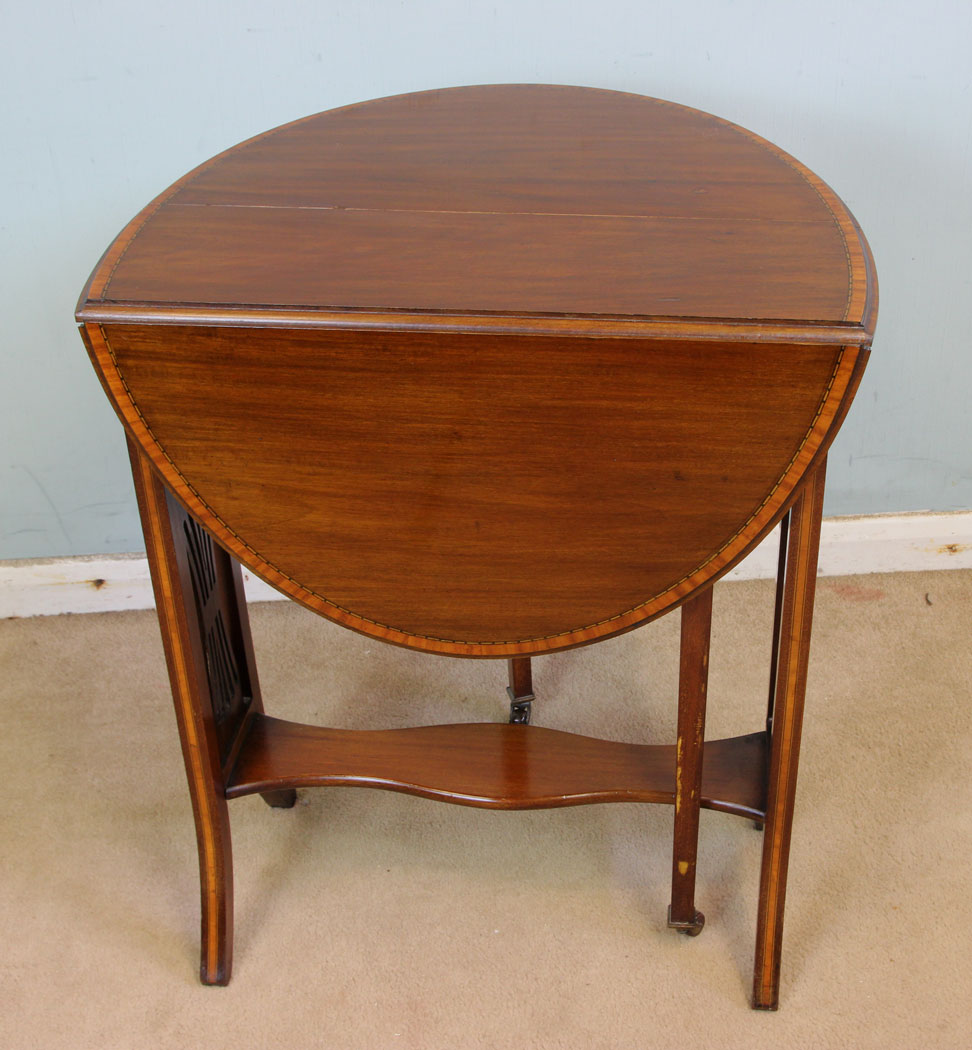 Antique Edwardian Mahogany Sutherland Table, Antique Inlaid Mahogany Drop Leaf Sutherland Occasional Table.