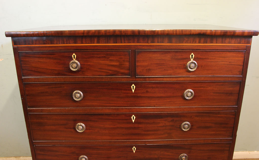 Antique Mahogany Chest of Drawers, Antique Victorian Mahogany Chest of Drawers.