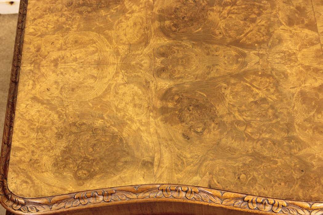 Queen Anne Style Antique Walnut Coffee Table, Queen Anne Style Burr Walnut Shaped Coffee Table
