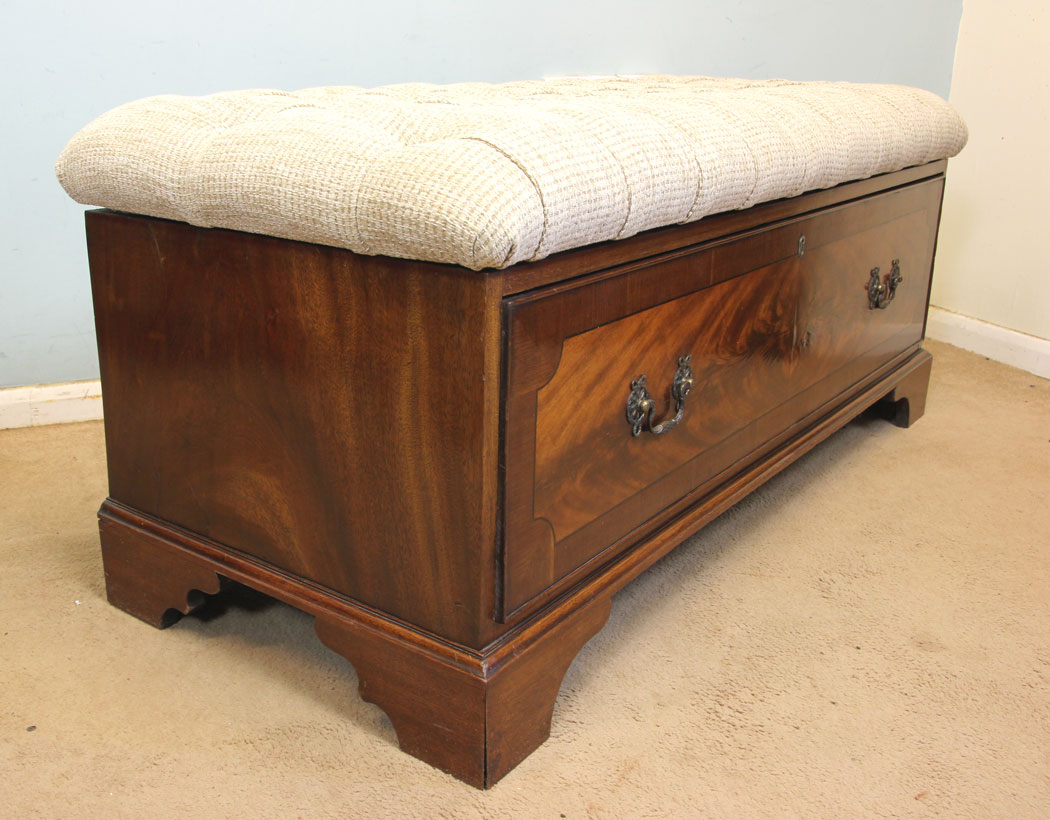 11208r3 Antique Mahogany Ottoman, Antique Mahogany Ottoman Window Seat.