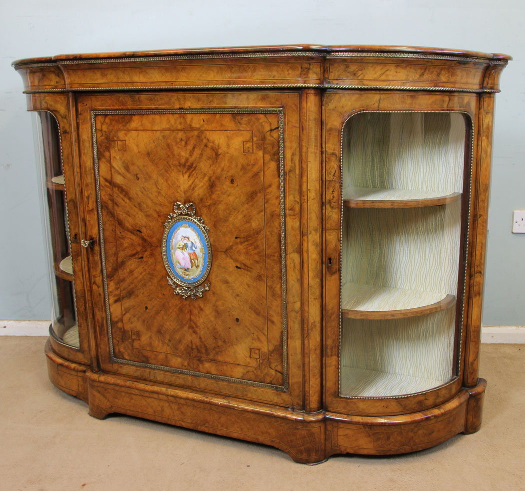 11213r3 Antique Victorian Walnut Credenza, Cabinet, Quality Victorian Burr Walnut Credenza Sideboard