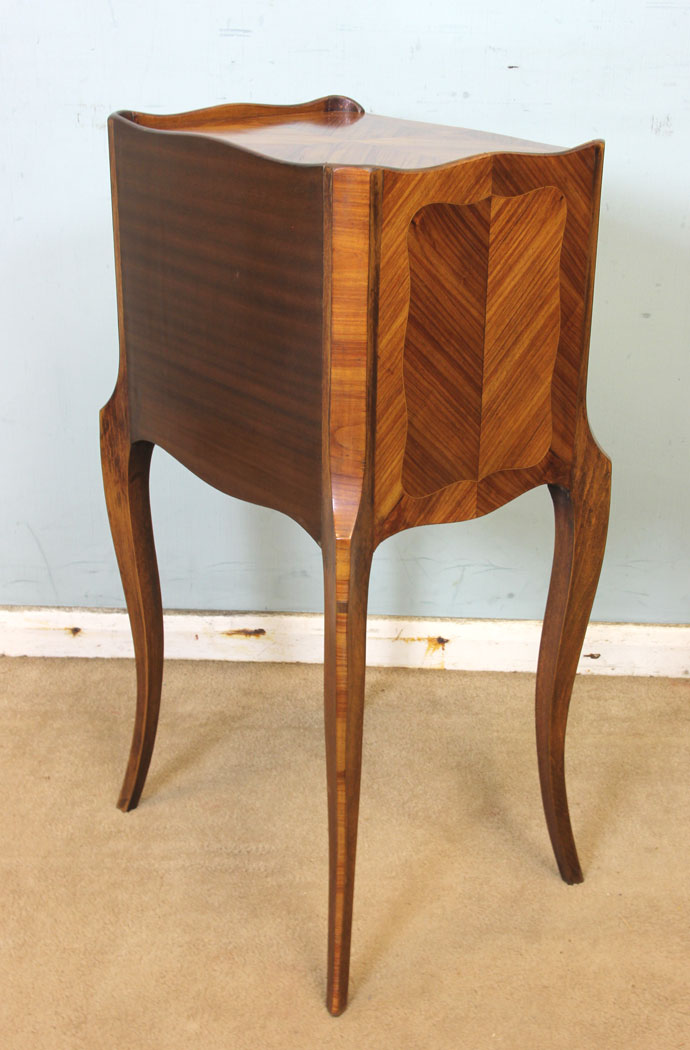 11225r4 Antique Kingwood Side Table / Bedside Table Antique Kingwood Side Table / Bedside Table
