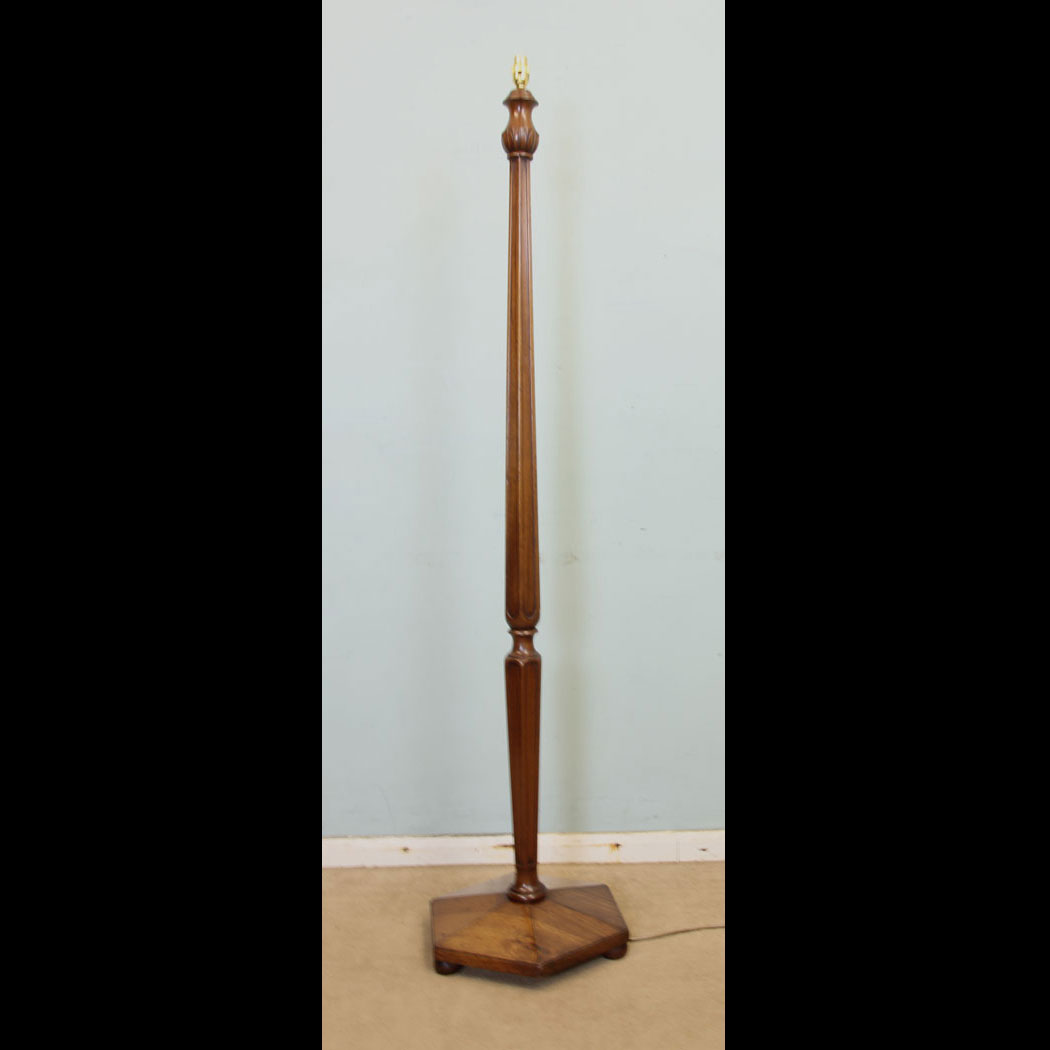 11230r01 Antique Walnut Standard Lamp Antique Walnut Standard Lamp
