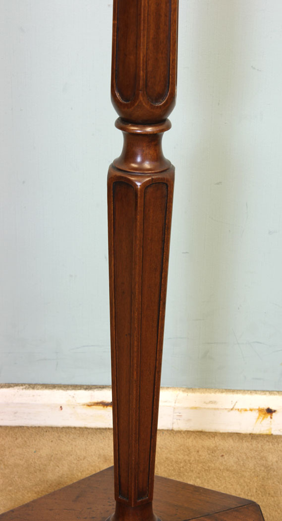 11230r4 Antique Walnut Standard Lamp. Antique Walnut Standard Lamp.