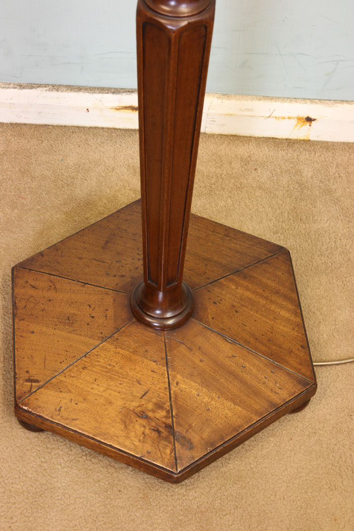 11230r5 Antique Walnut Standard Lamp. Antique Walnut Standard Lamp.