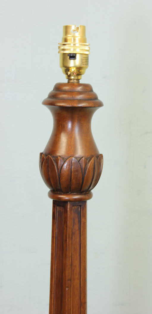 11230r7 Antique Walnut Standard Lamp. Antique Walnut Standard Lamp.