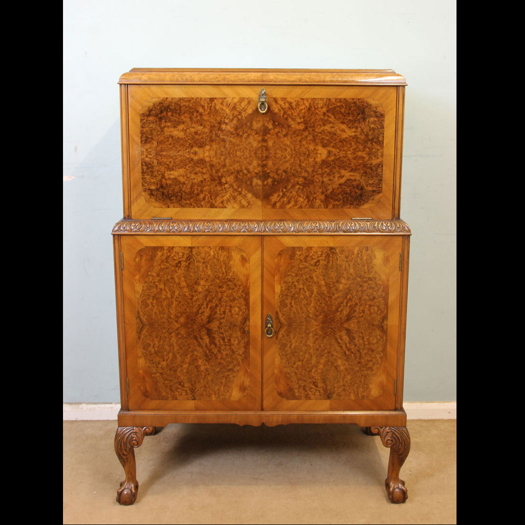 11233r01 Antique Burr Walnut Cocktail Drinks Cabinet, Burr Walnut Cocktail Drinks Cabinet