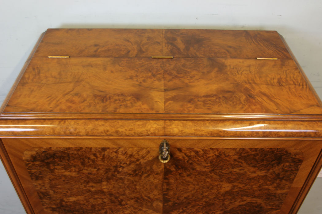 11233r7 Antique Burr Walnut Cocktail Drinks Cabinet, Burr Walnut Cocktail Drinks Cabinet