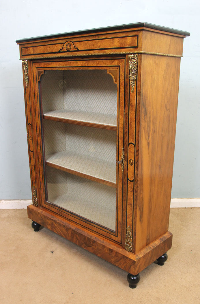 11260r4 Antique Victorian Walnut Cabinet, Antique Victorian Burr Walnut Pier Display Cabinet