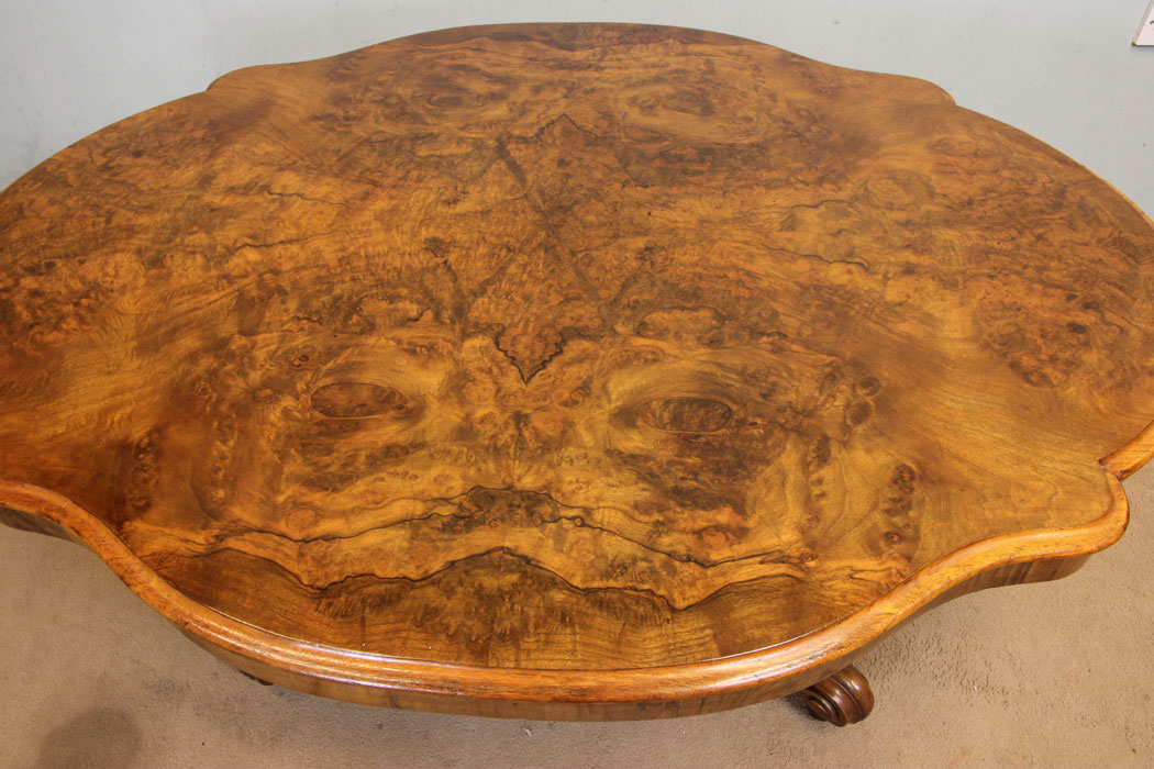 11263r4 Antique Victorian Burr walnut Coffee Table, Antique Victorian Burr Walnut Shaped Coffee Table.