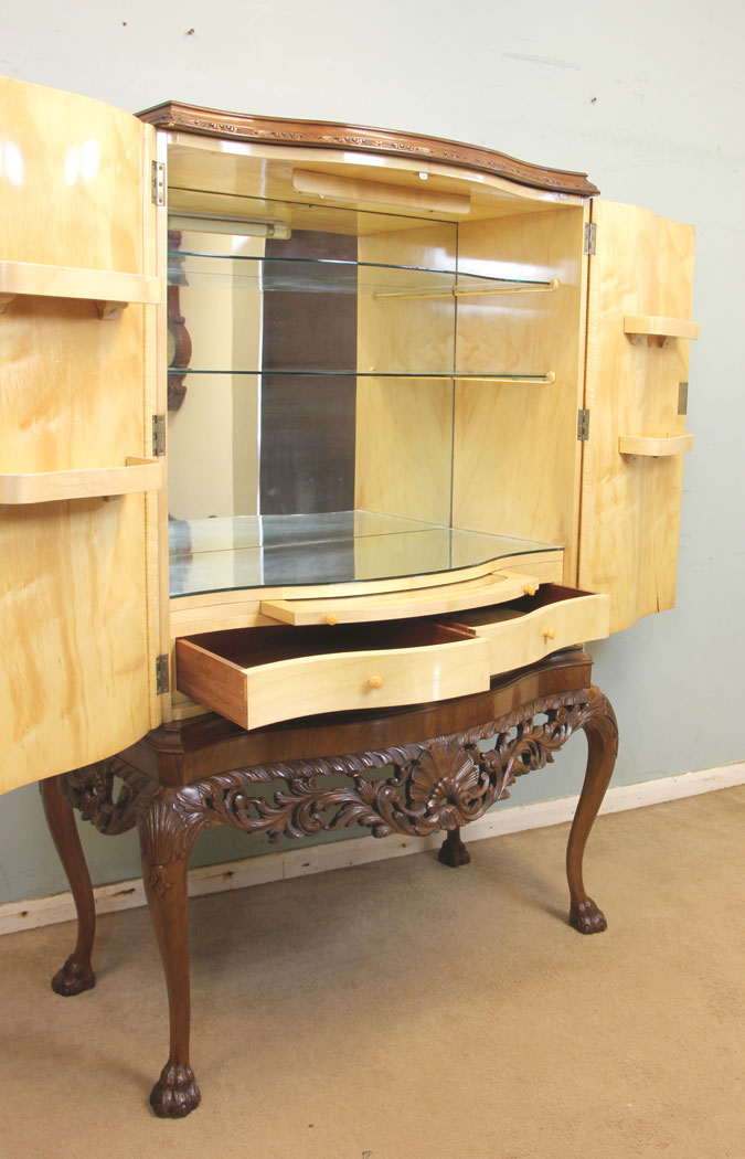 11267r6 Antique Burr Walnut Cocktail Drinks Cabinet, Antique Queen Anne Style Burr Walnut Cocktail Drinks Cabinet.