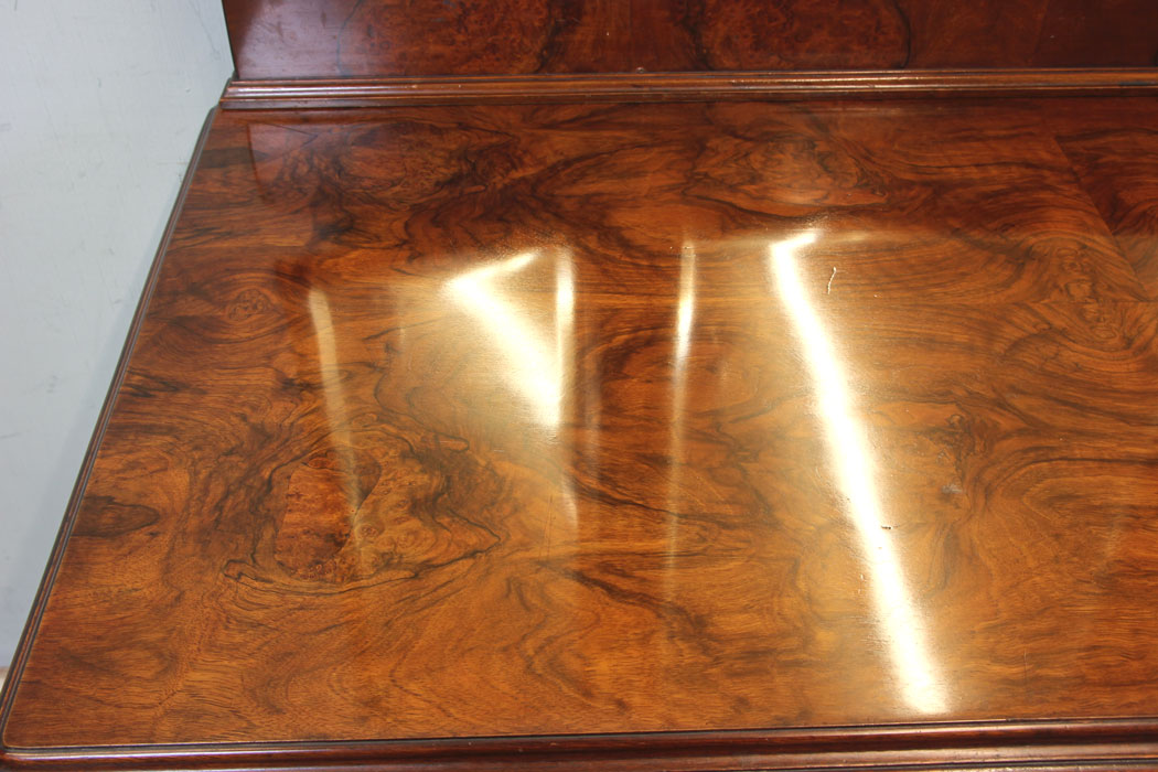11281r11 Antique Burr Walnut Dressing Table, Antique Queen Anne Style Burr Walnut Triple Mirror Dressing Table