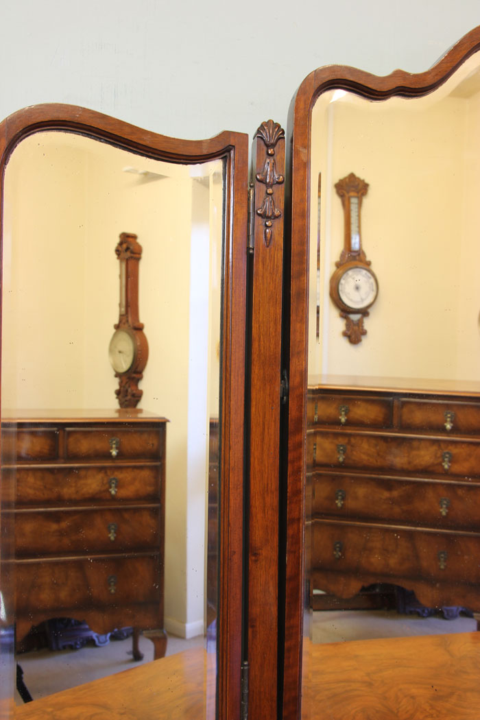 11281r6 Antique Burr Walnut Dressing Table, Antique Queen Anne Style Burr Walnut Triple Mirror Dressing Table