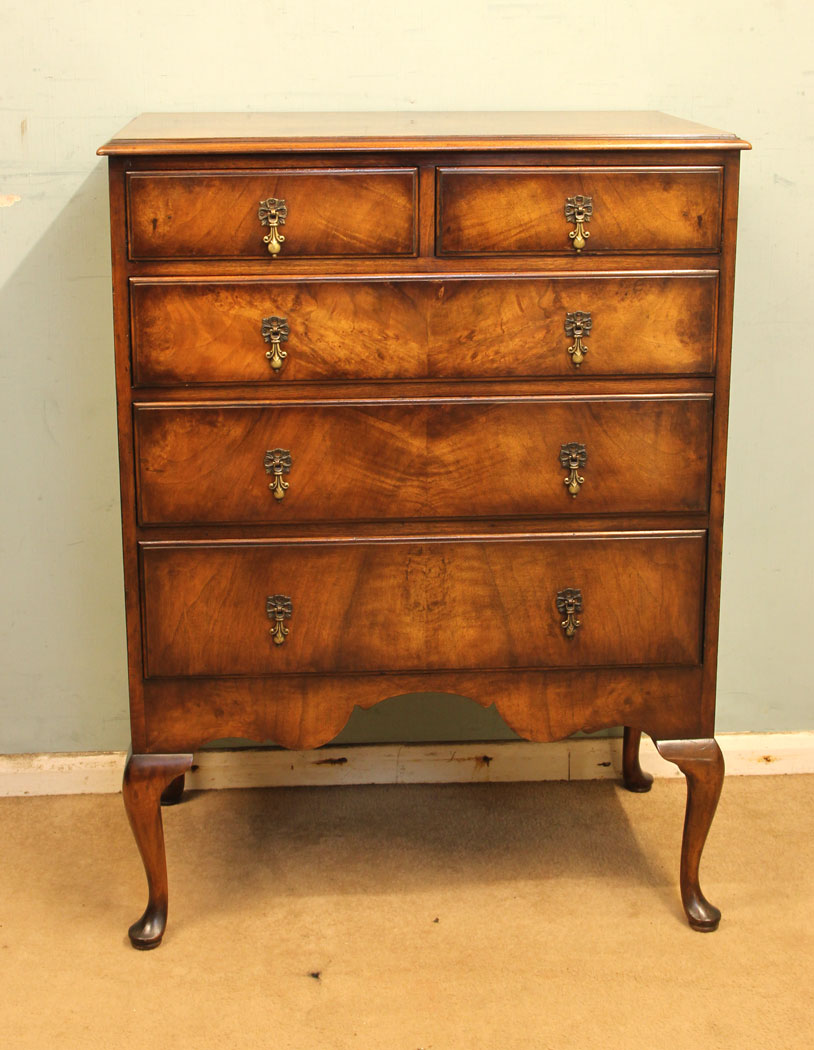 11282r1 Antique Burr Walnut Chest of Drawers. Antique Burr Walnut Queen Anne Style Chest of Drawers