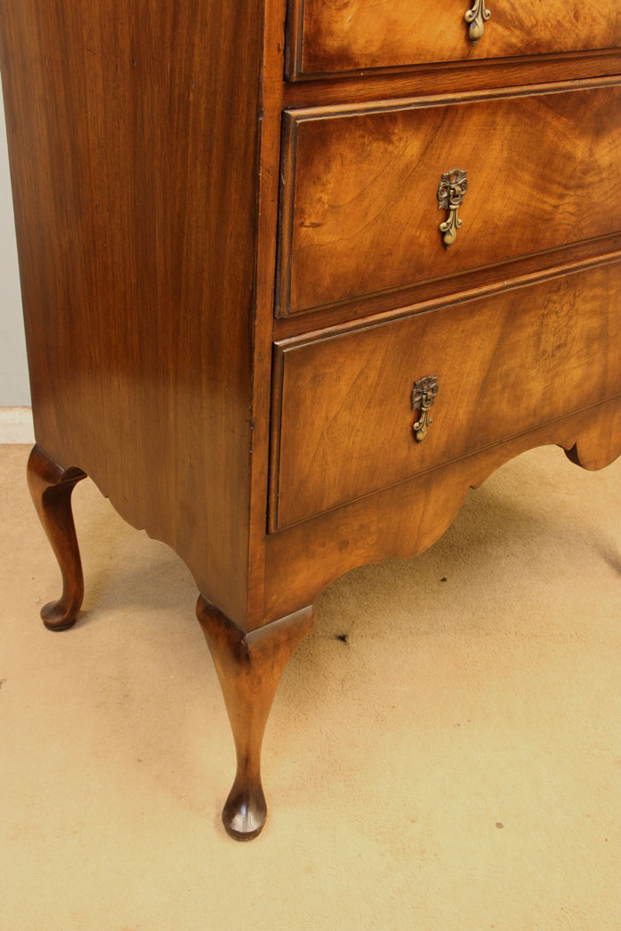 11282r11 Antique Burr Walnut Chest of Drawers. Antique Burr Walnut Queen Anne Style Chest of Drawers