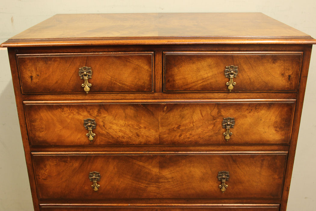11282r5 Antique Burr Walnut Chest of Drawers. Antique Burr Walnut Queen Anne Style Chest of Drawers