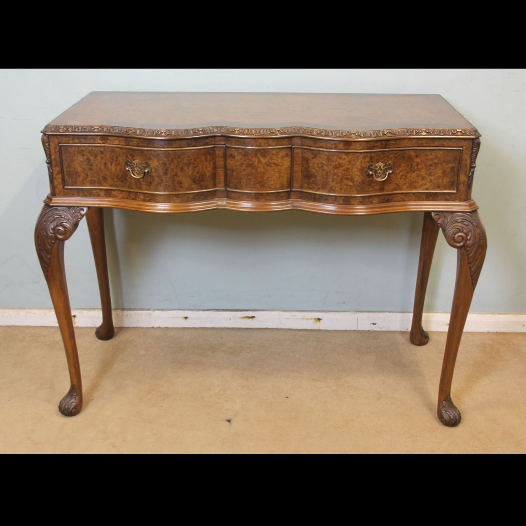 11285r01 Antique Burr Walnut Side Table, Serpentine Front Burr Walnut Side Table
